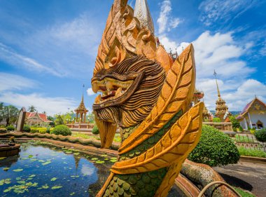 Tayland 'daki eski Budist tapınağının ayrıntıları ve parçaları..