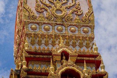 Tayland 'daki eski Budist tapınağının ayrıntıları ve parçaları..