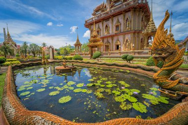 Tayland 'daki eski bir Budist tapınağı..