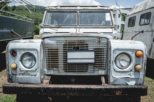 Viejos Coches Oxidados Para Safari Selva África — Foto de Stock