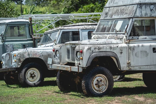 Old Rusty Cars Safari Jungle Africa — Stockfoto