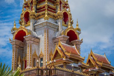 Tayland 'daki eski bir Budist tapınağı..