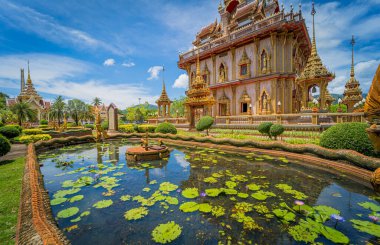 Tayland 'daki eski bir Budist tapınağı..