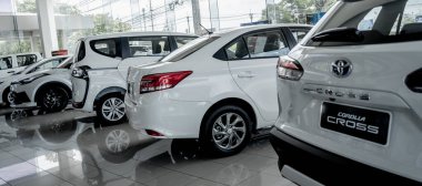 PHUKET, THAILAND - HAZİRAN 05, 2022: Otomobil galerisi Toyota.