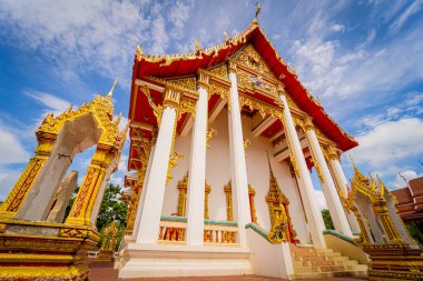 Tayland 'daki eski bir Budist tapınağı..