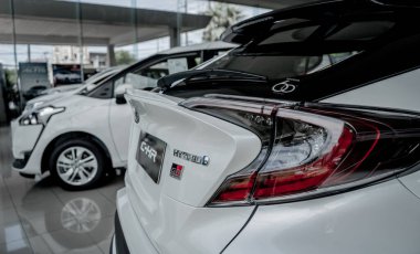PHUKET, THAILAND - HAZİRAN 05, 2022: Otomobil galerisi Toyota.