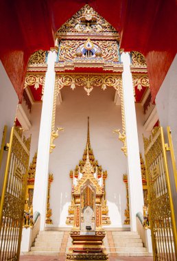 Tayland 'daki eski bir Budist tapınağı..