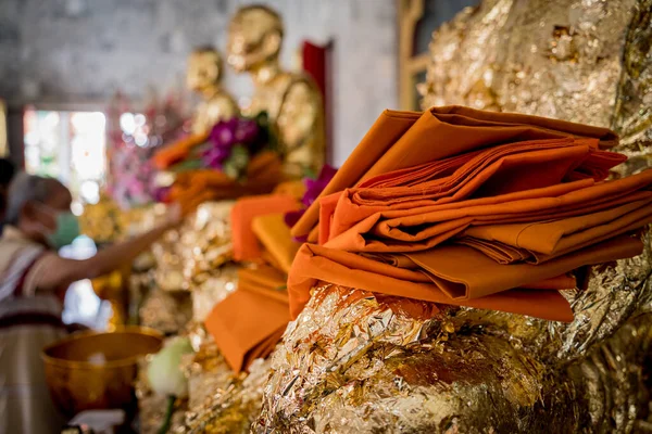 タイの古い伝統的な仏教寺院の中 — ストック写真
