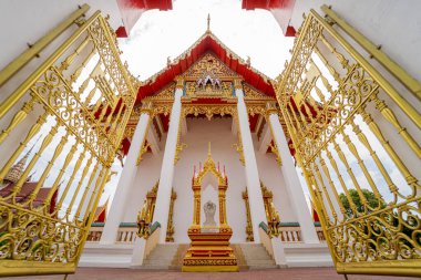 Tayland 'daki eski bir Budist tapınağı..