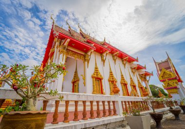 Tayland 'daki eski bir Budist tapınağı..