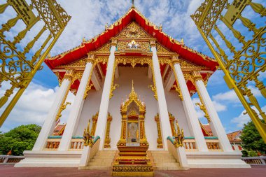 Tayland 'daki eski bir Budist tapınağı..