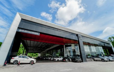 PHUKET, THAILAND - HAZİRAN 05, 2022: Otomobil galerisi Mazda.