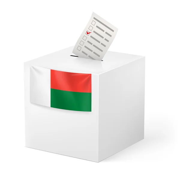 Caja de votación con papeleta de votación. Madagascar — Vector de stock