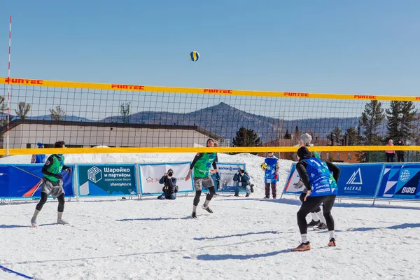 Sheregesh, Russian Federation - April 02, 2021: Russian volleyball championship in the snow. — Stock Photo, Image