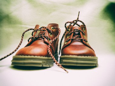 Kırmızı Bebek Patiği