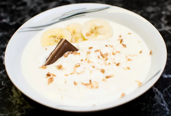 Banánový jogurt dezert — Stock fotografie