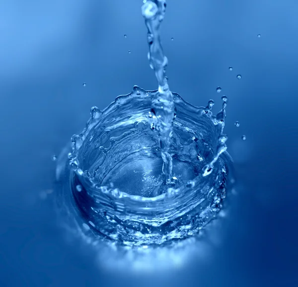 Gota de agua y salpicadura —  Fotos de Stock