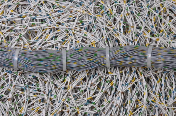 Jaringan global, kumpulan kabel dengan ikatan kabel — Stok Foto