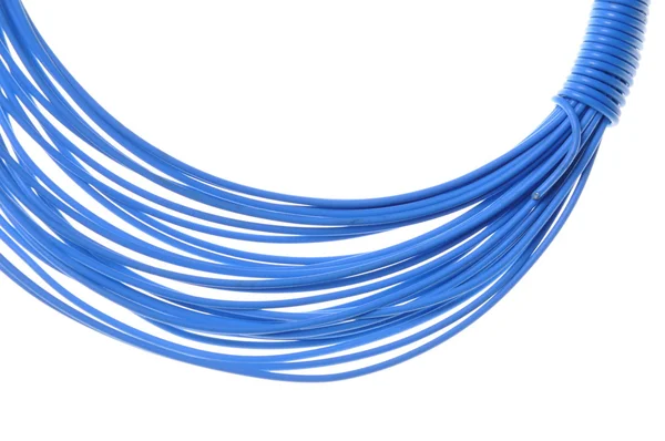 Blaues Kabel für Stromversorgung isoliert auf weiß — Stockfoto