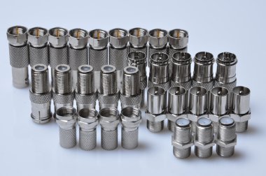 koaksiyel bağlayıcılar kümesi