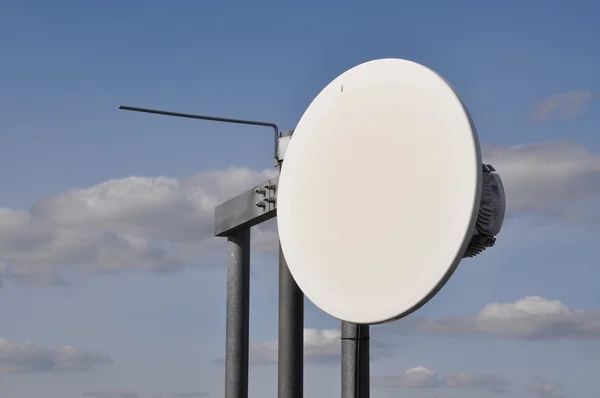 アンテナは、鋼鉄マストにセルラ システム — ストック写真