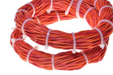 kablo demetleri bağlı