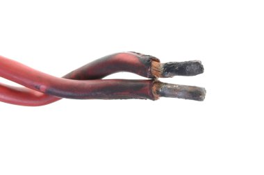 Elektrik şebekelerinde kablolara hasar