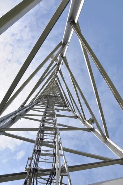 Construção de torre de telecomunicações — Fotografia de Stock
