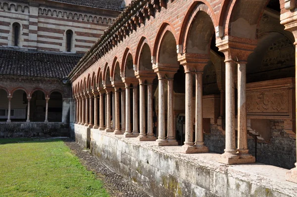 Architecture of Church San Zeno Verona — Stok fotoğraf
