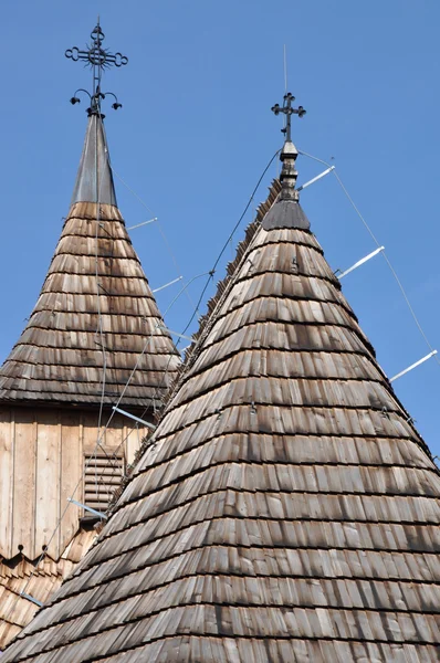 Holzdach der alten Kirche — Stockfoto