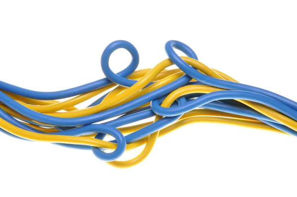 Куча цветных электрических кабелей — стоковое фото