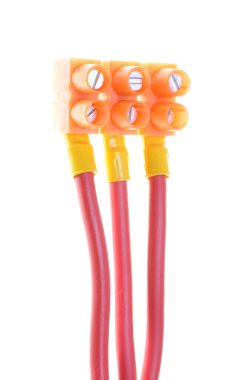 terminal bloğu ile tesisat elektrik kabloları