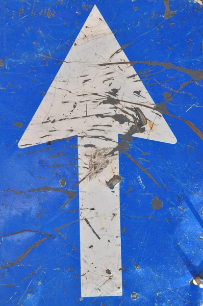 Road sign, white arrow on blue background — Stock Photo, Image