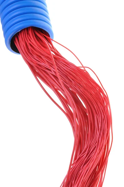 Tubo corrugado azul con cables rojos —  Fotos de Stock