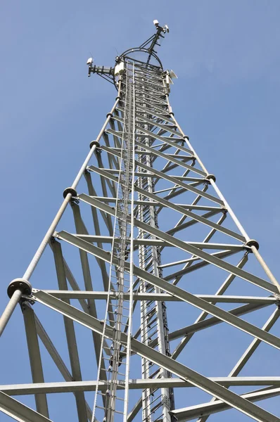 Torre de telecomunicações — Fotografia de Stock