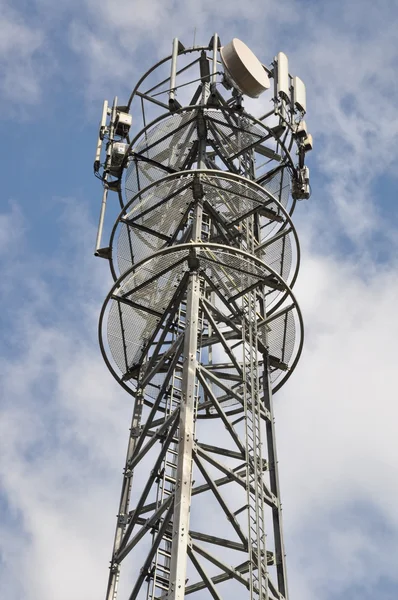 Torre de telecomunicaciones —  Fotos de Stock