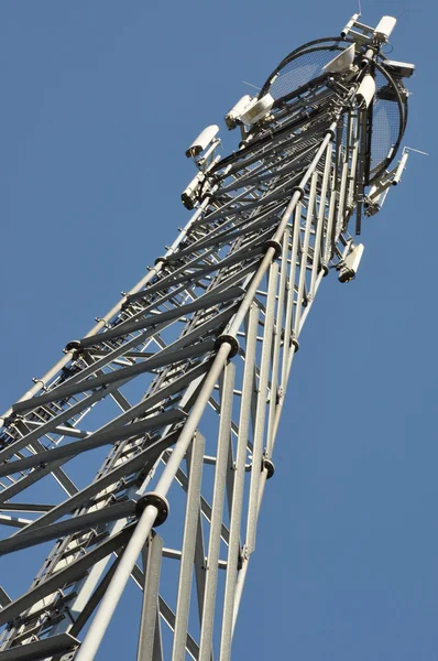 Torre de telecomunicaciones — Foto de Stock