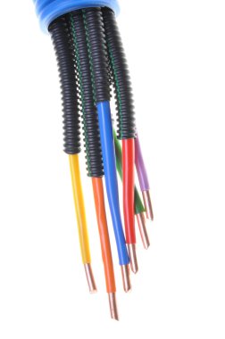 güç kaynağı kabloları