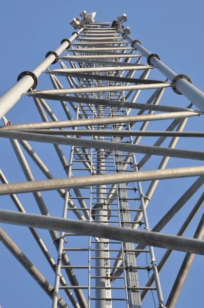 Steel telecommunication tower with antennas — Stock Photo, Image