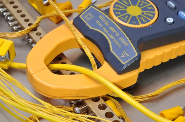 kelepçe metre aracı