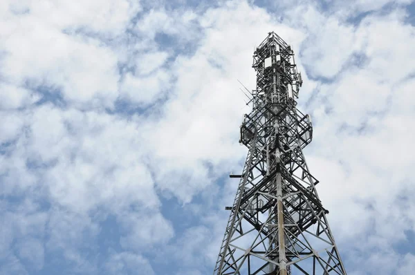 Torre de telecomunicaciones —  Fotos de Stock