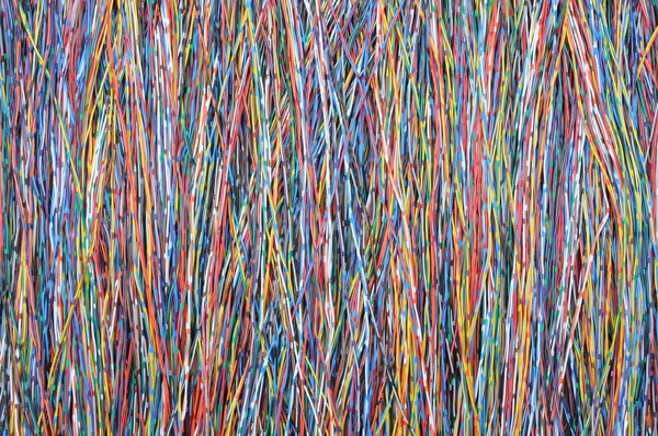 Cables de colores en las redes globales — Foto de Stock