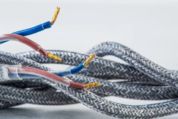 Nahaufnahme Von Gewebe Geflochtenen Kabel Der Elektrischen Verkabelung Installation Verwendet — Stockfoto