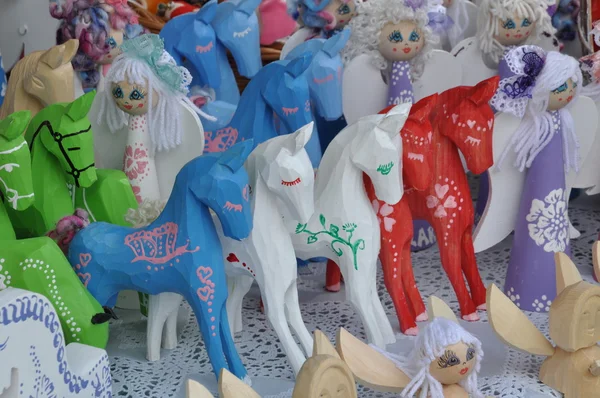 Handmade brinquedos de madeira cavalos — Fotografia de Stock