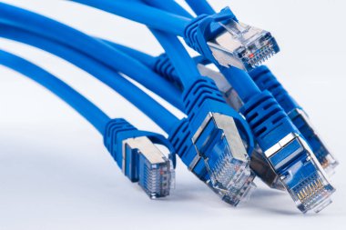 Bir grup ağ ethernet yama kablosu 