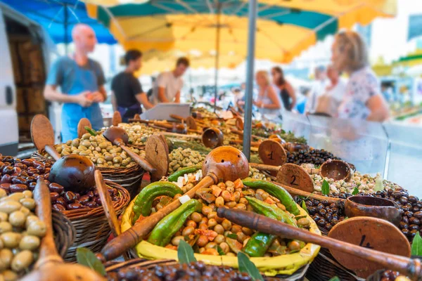 Olijven Provençaalse Markt Voor Straatboeren Provence Frankrijk — Stockfoto
