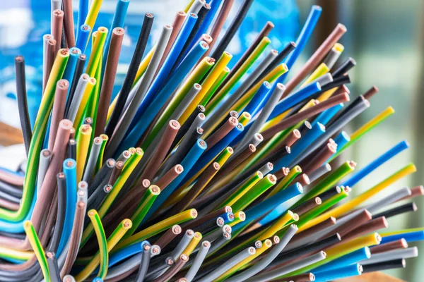 Gruppe Von Farbigen Elektrischen Kabeln — Stockfoto