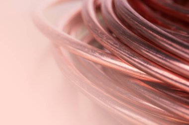 Yumuşak arkaplan ile bakır tel makro görünümü
