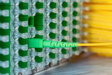 Pasif Optik Ağ 'ın Dağıtım Çerçevesine Bağlı Fiber Optik Kablo