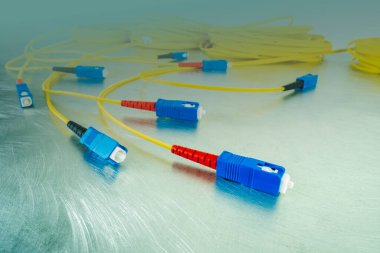SC prize bağlı fiber optik yama kablosu
